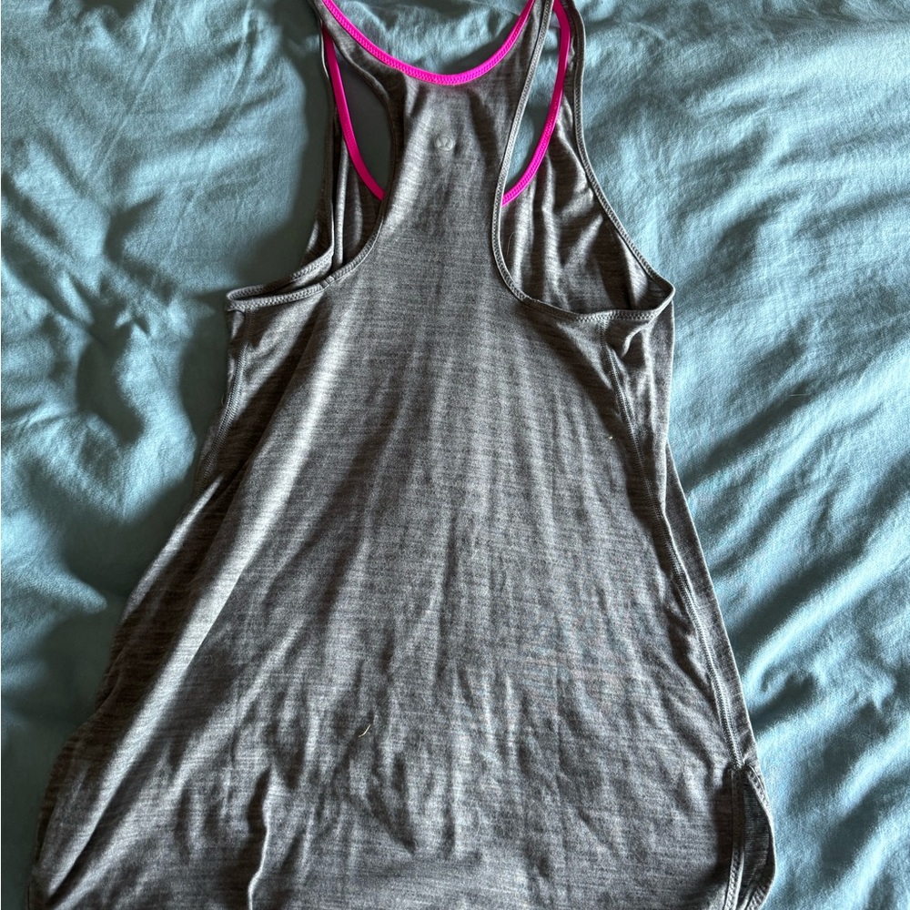 Lululemon like new tank top